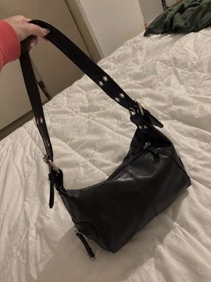 Cartera Dakota
